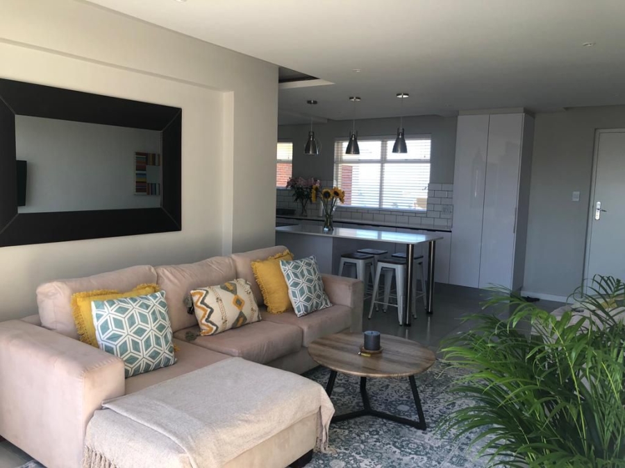 To Let 2 Bedroom Property for Rent in Sea Point Western Cape